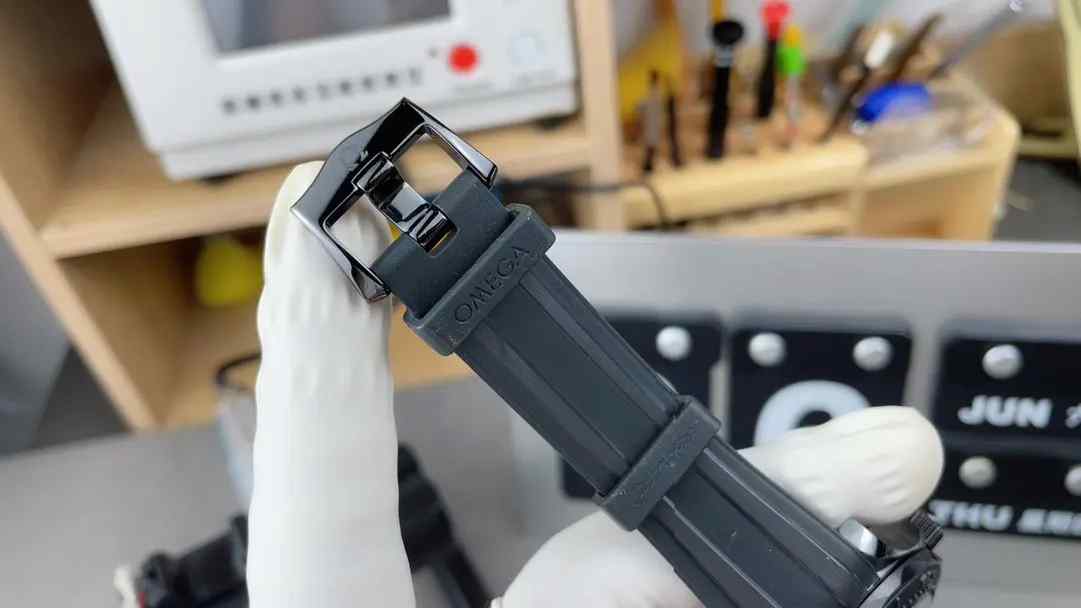 VS厂欧米茄海马300黑武士复刻细节揭秘！完美复刻能否骗过行家？ | 奈斯探表