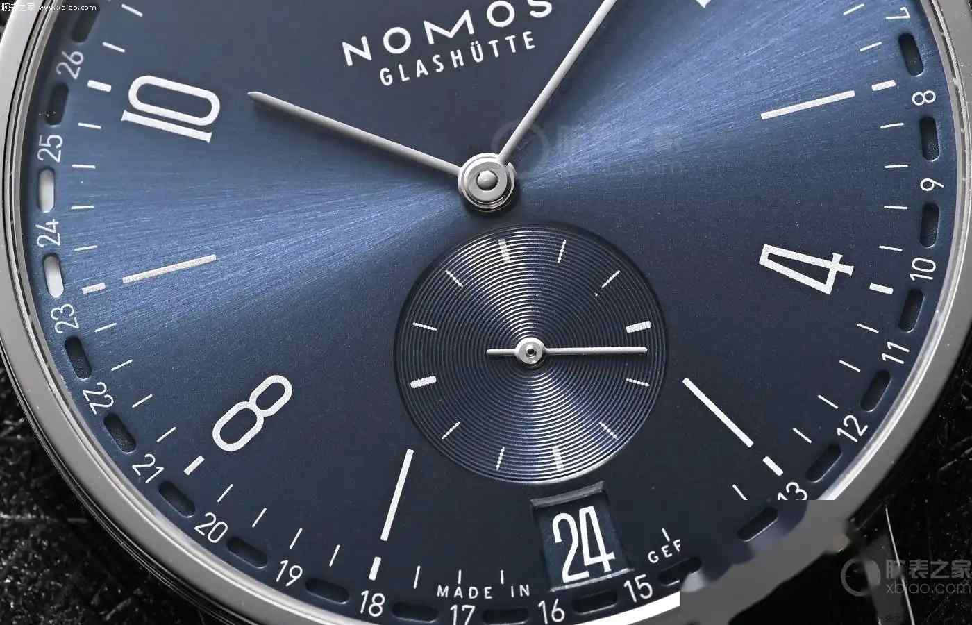 Nomos Tangente双日历腕表，包豪斯风格的正装新选择 | 奈斯探表