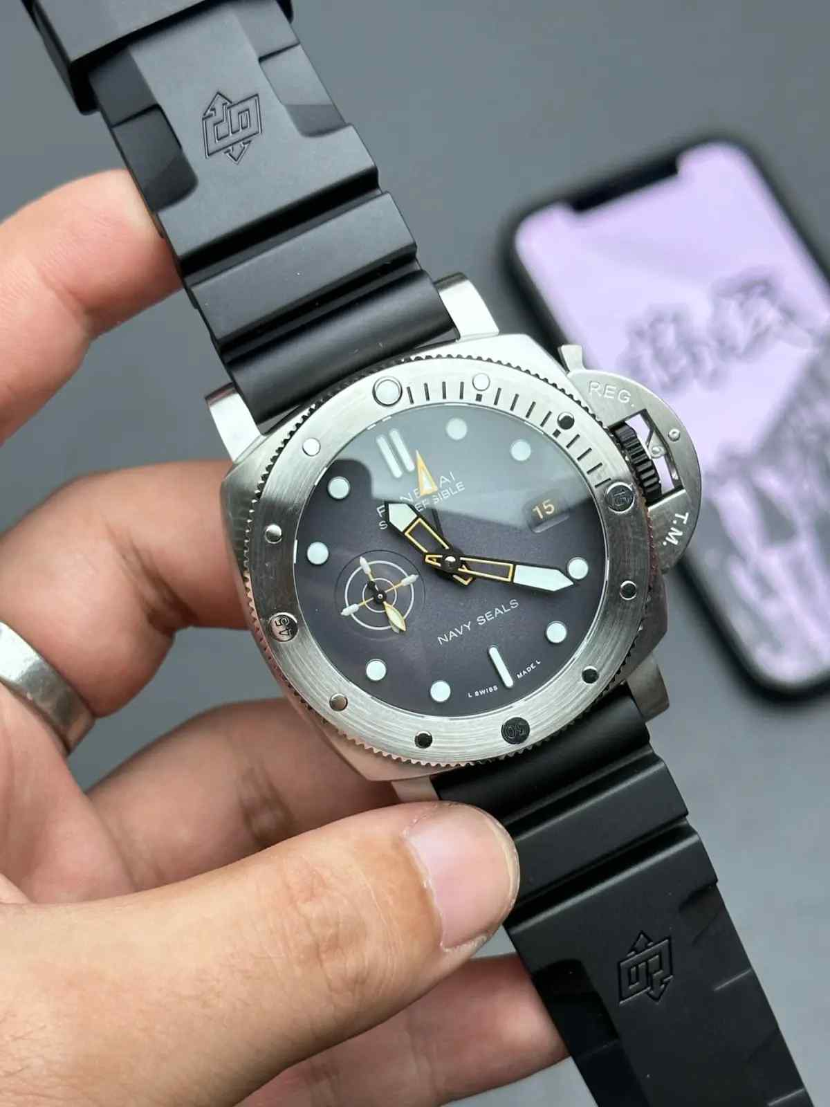 VS厂沛纳海PAM01323复刻表测评：极致细节，值得入手吗？ | 奈斯探表