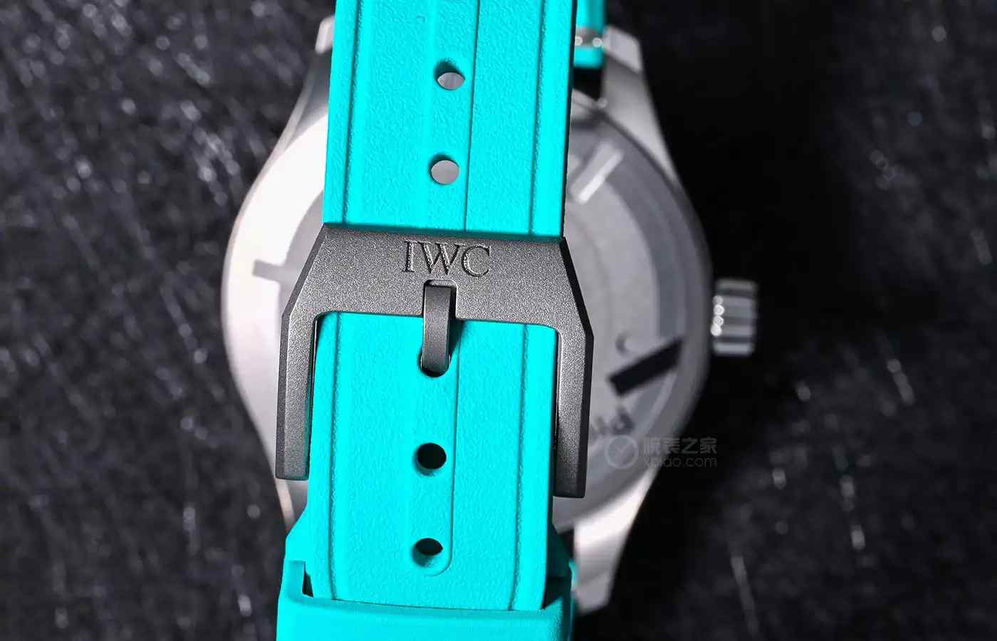IWC万国表与梅赛德斯-AMG马石油F1车队强强联手，打造限量版腕表！ | 奈斯探表