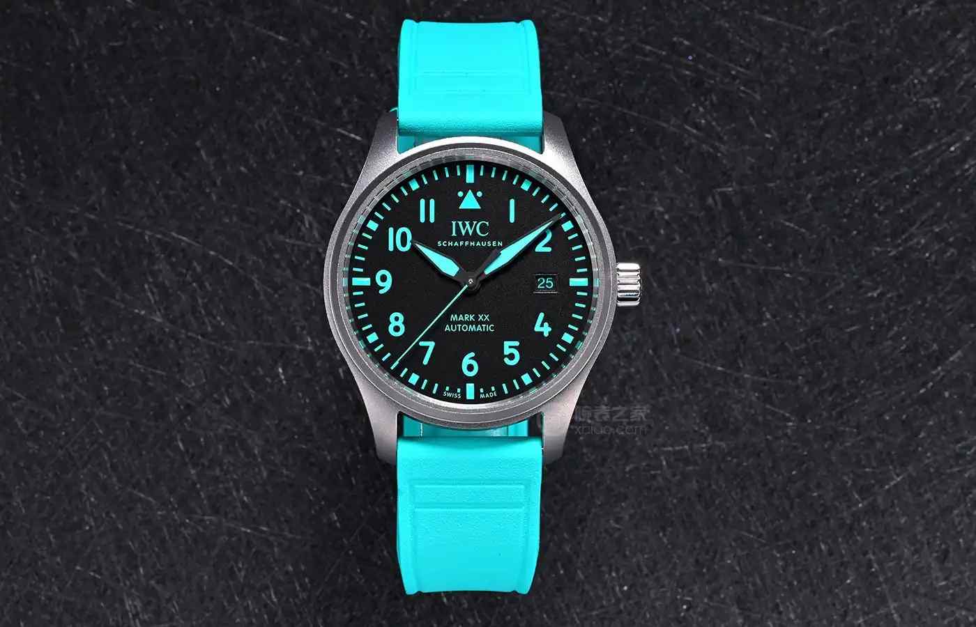 IWC万国表与梅赛德斯-AMG马石油F1车队强强联手，打造限量版腕表！ | 奈斯探表