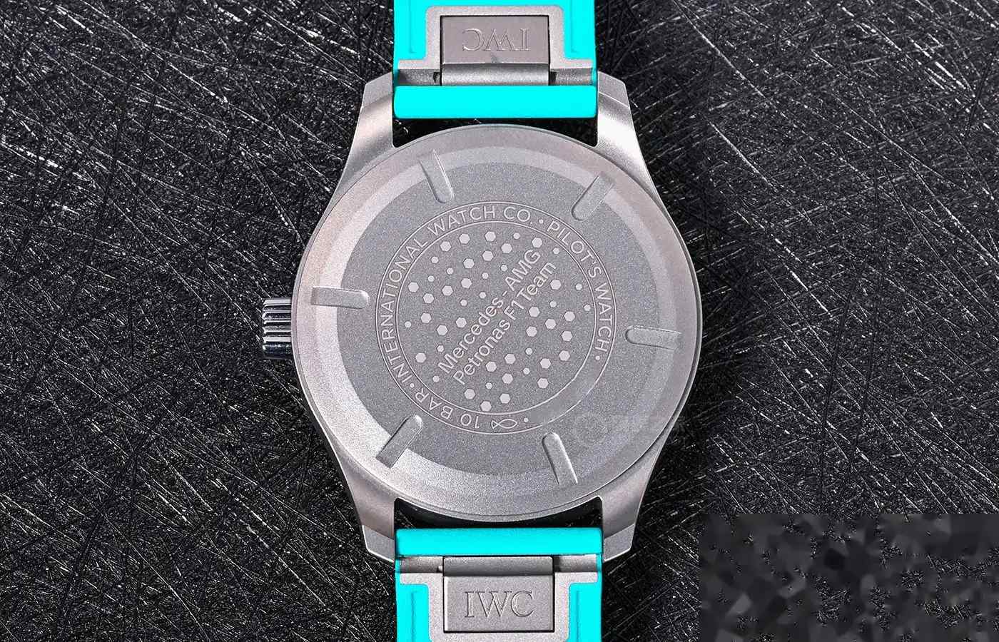 IWC万国表与梅赛德斯-AMG马石油F1车队强强联手，打造限量版腕表！ | 奈斯探表