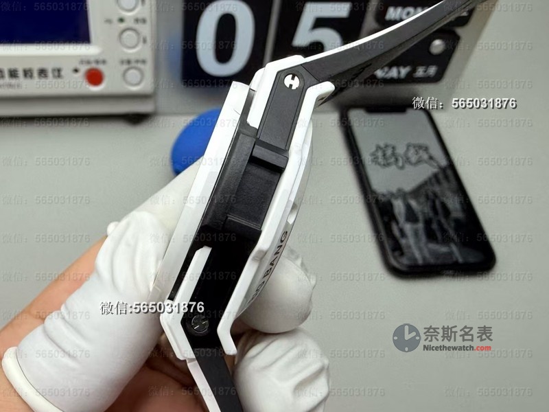 BBF宇舶大爆炸441陶瓷表好不好?行家拆解告诉你值不值得买! | 奈斯探表 BBF宇舶大爆炸441陶瓷表好不好?行家拆解告诉你值不值得买! | 奈斯探表