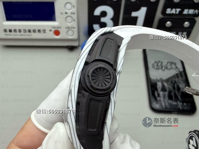 颠覆市场认知的复刻神器!ZF RM061白跑道腕表细节解析,比原装还惊艳 | 奈斯探表 颠覆市场认知的复刻神器!ZF RM061白跑道腕表细节解析,比原装还惊艳 | 奈斯探表