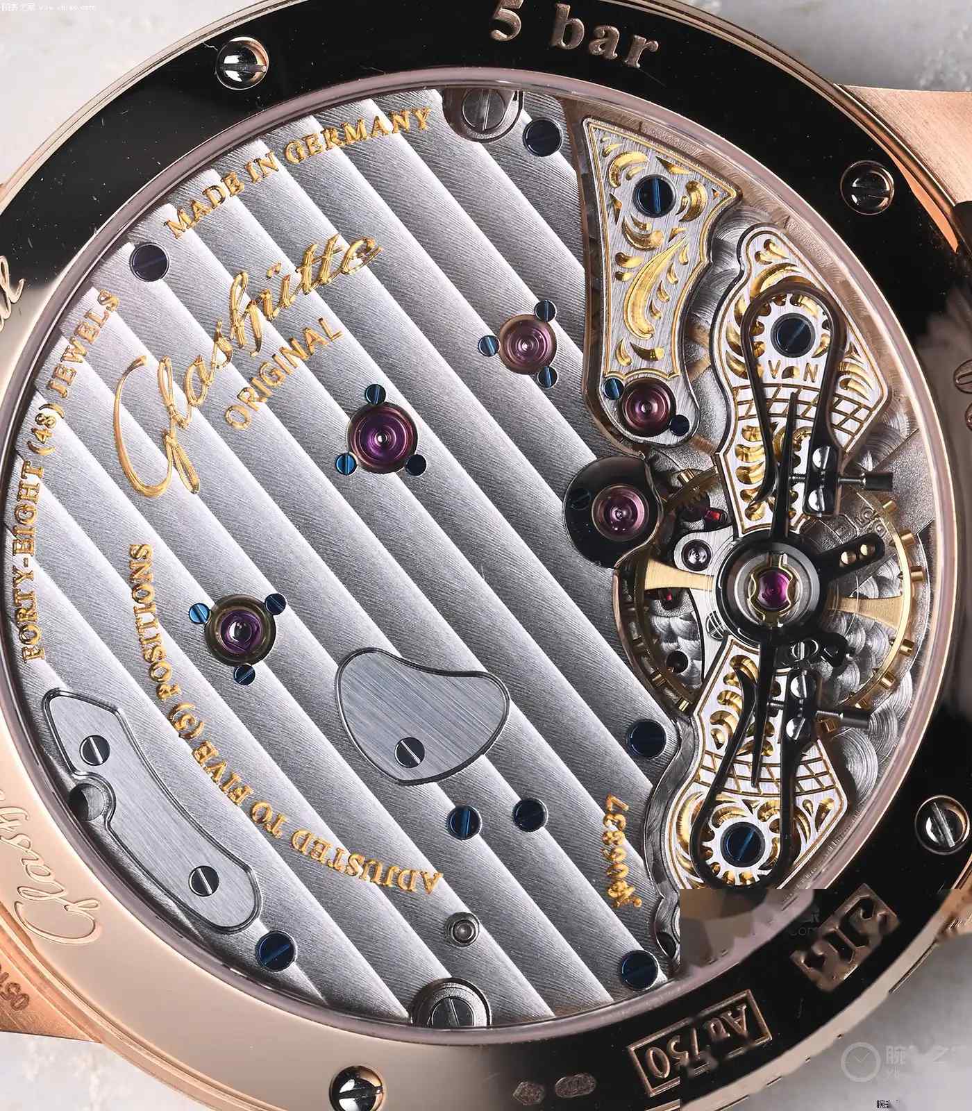 0万预算必看！格拉苏蒂原创双鹅颈腕表深度评测：这机芯美得不像实力派！ | 奈斯探表