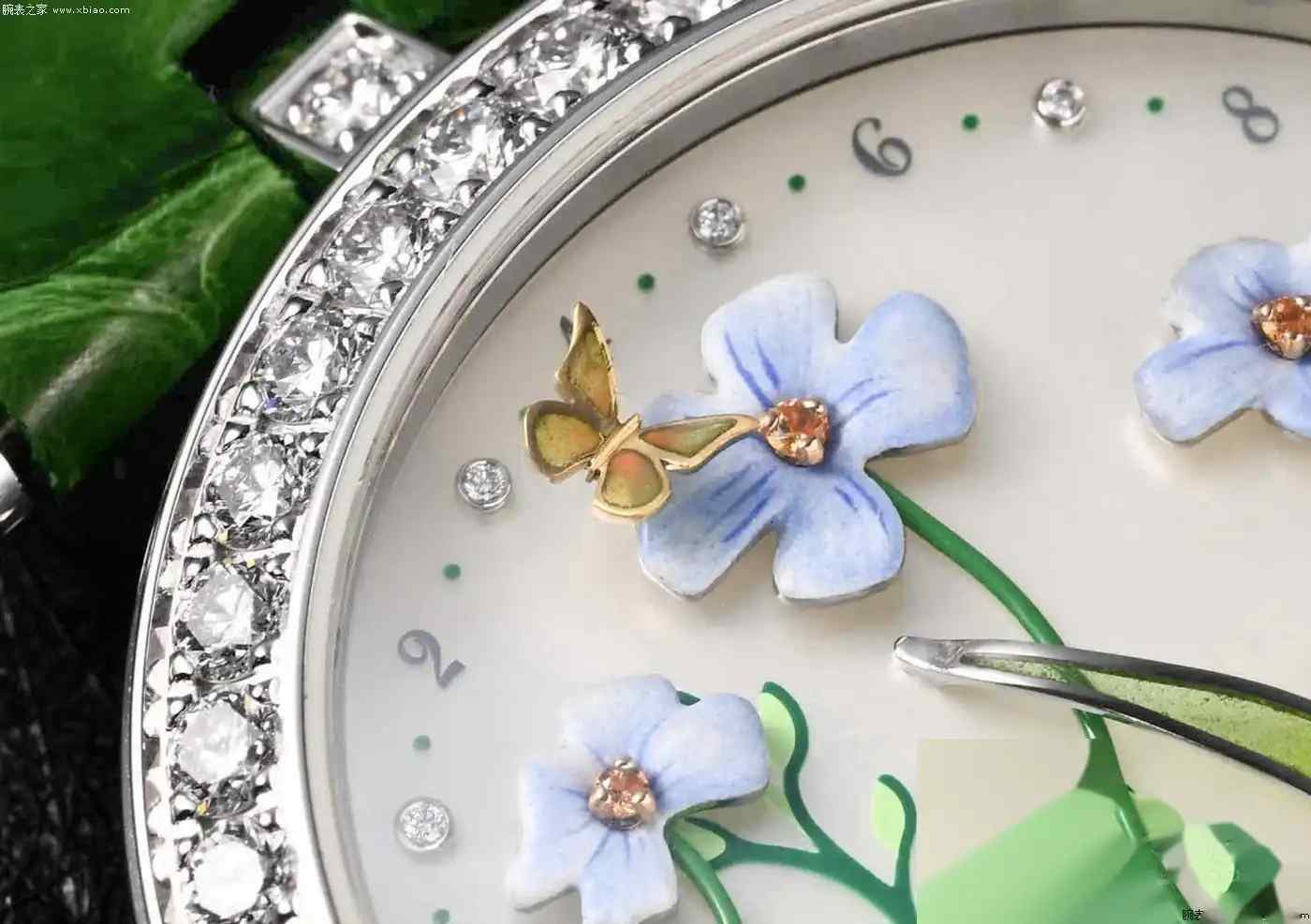买不起但一定要知道!梵克雅宝动画腕表,蝴蝶报时+花瓣摇曳太梦幻 | 奈斯探表 买不起但一定要知道!梵克雅宝动画腕表,蝴蝶报时+花瓣摇曳太梦幻 | 奈斯探表