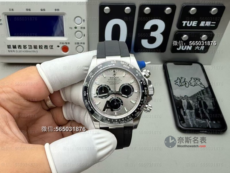 VS厂灰胶迪通拿深度测评:配重+丹东4131机芯到底有多强? | 奈斯探表 VS厂灰胶迪通拿深度测评:配重+丹东4131机芯到底有多强? | 奈斯探表