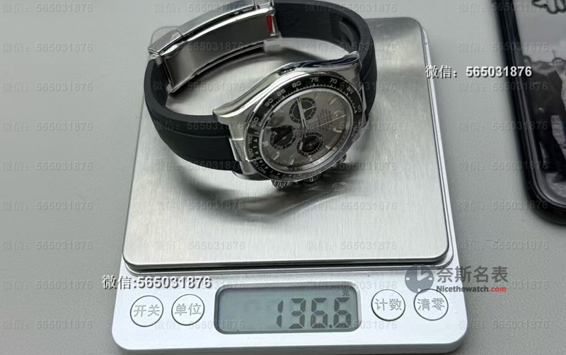 VS厂灰胶迪通拿深度测评:配重+丹东4131机芯到底有多强? | 奈斯探表 VS厂灰胶迪通拿深度测评:配重+丹东4131机芯到底有多强? | 奈斯探表