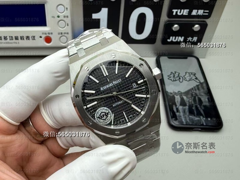 APS厂放大招!皇家橡树15400 V3评测,细节还原到毫米级! | 奈斯探表 APS厂放大招!皇家橡树15400 V3评测,细节还原到毫米级! | 奈斯探表