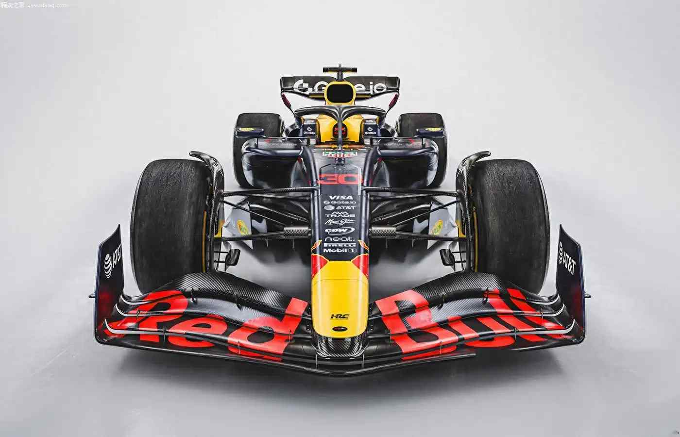 F1官方认证！泰格豪雅2025钛金属计时表发布，3万预算直接冲！ | 奈斯探表