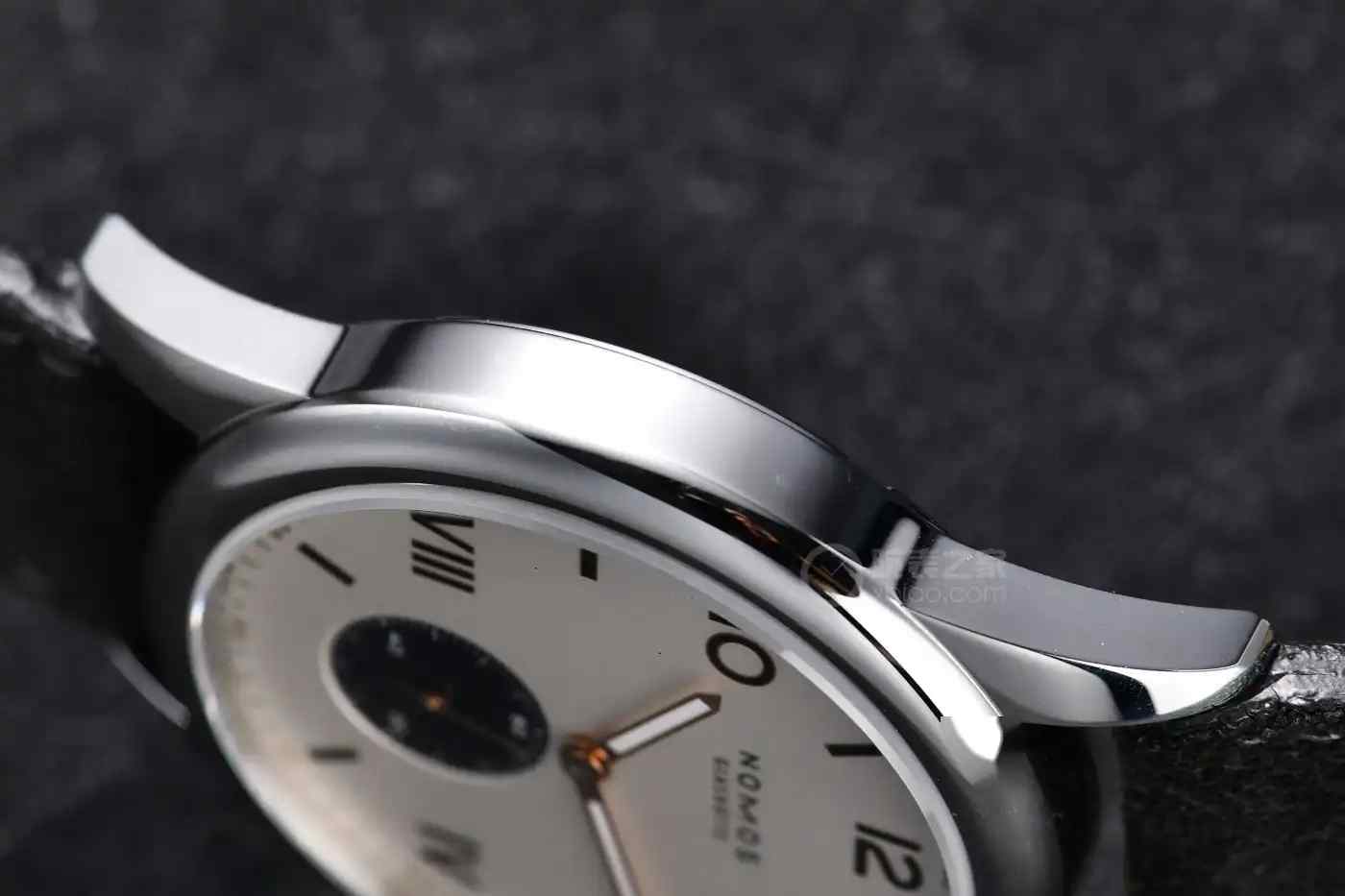 谁说万元买不到真德表?NOMOS阿尔法机芯+六方位调校,性价比直接拉满! | 奈斯探表 谁说万元买不到真德表?NOMOS阿尔法机芯+六方位调校,性价比直接拉满! | 奈斯探表
