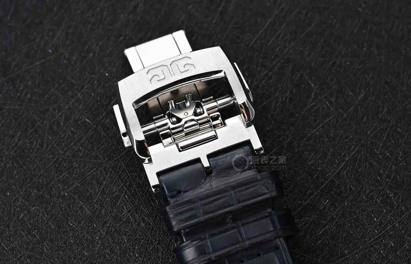 不再只有圆形表！格拉苏蒂原创这款方壳神作，戴出高级复古范儿！ | 奈斯探表