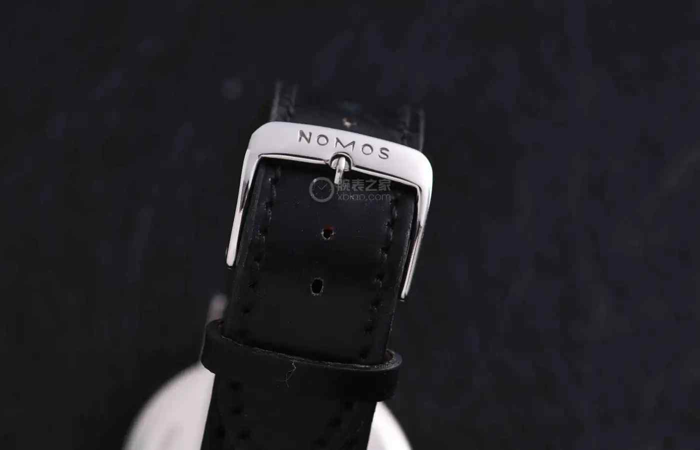 NOMOS红12腕表震撼上新!致敬无国界医生的德式极简美学,限量款抢疯! | 奈斯探表 NOMOS红12腕表震撼上新!致敬无国界医生的德式极简美学,限量款抢疯! | 奈斯探表