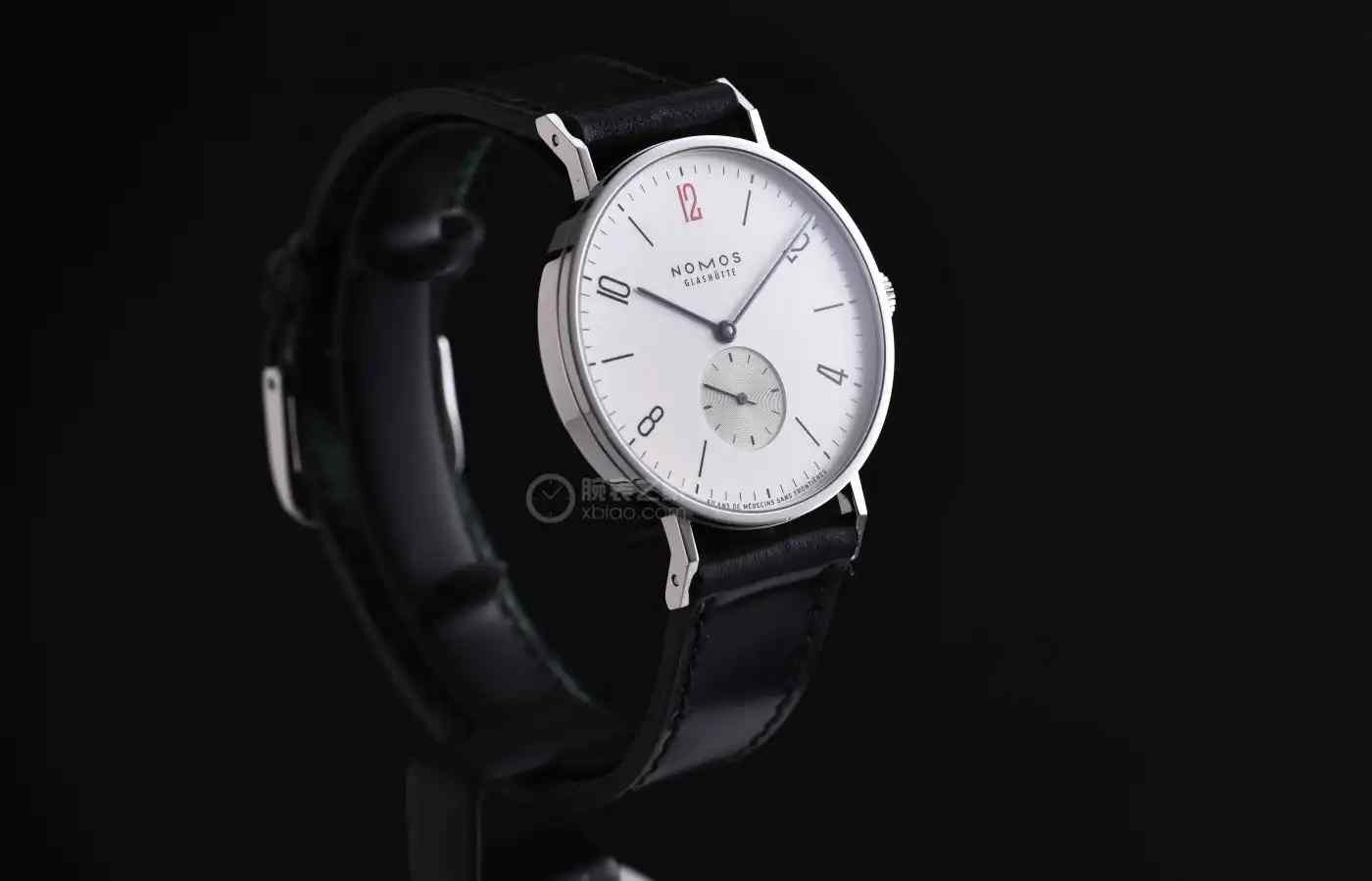 NOMOS红12腕表震撼上新!致敬无国界医生的德式极简美学,限量款抢疯! | 奈斯探表 NOMOS红12腕表震撼上新!致敬无国界医生的德式极简美学,限量款抢疯! | 奈斯探表