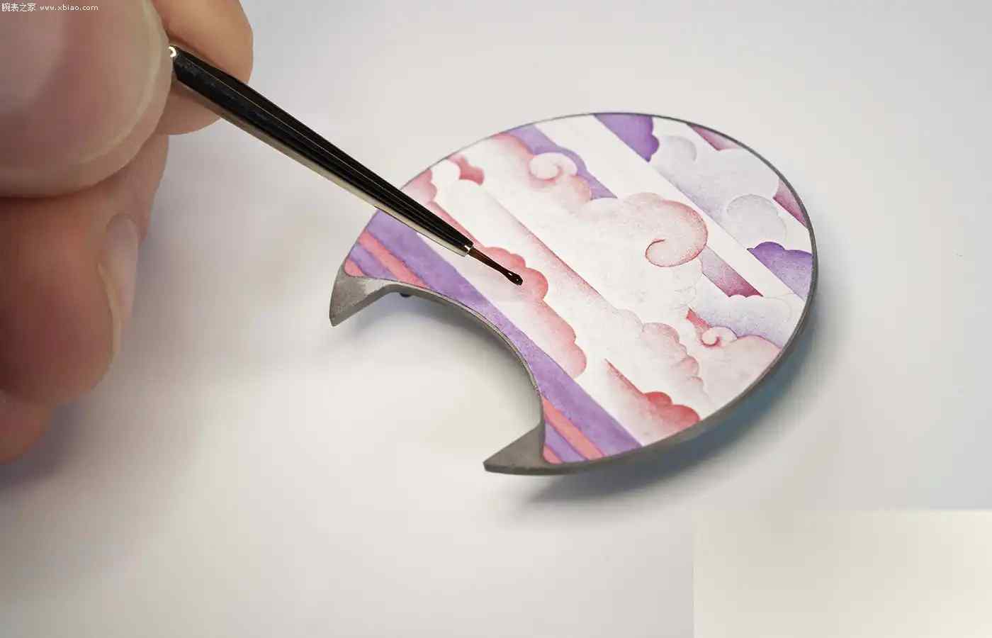 浪漫至死！梵克雅宝情人桥四时版上市，随时重现拥吻瞬间太戳心！ | 奈斯探表