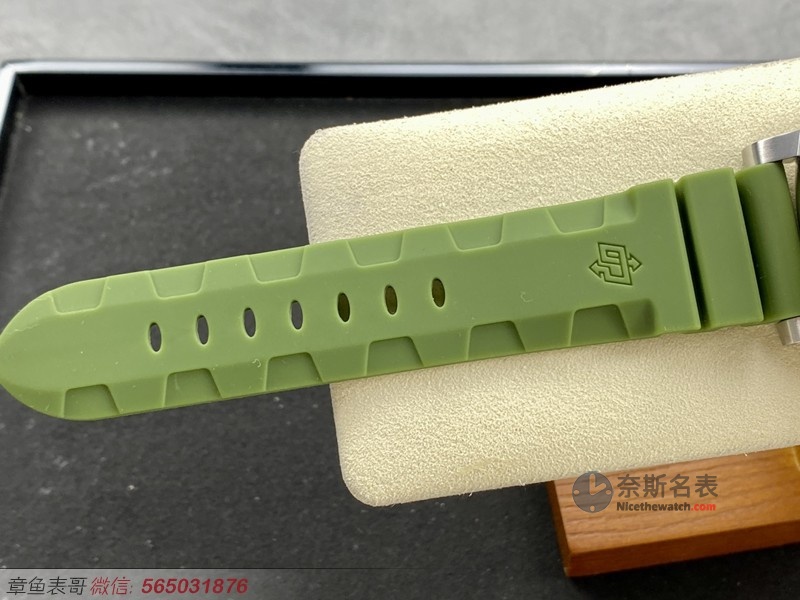 硬汉专属！VS厂沛纳海PAM1226象牙白盘面惊艳亮相，一体机芯带来的硬汉魅力！ | 奈斯探表