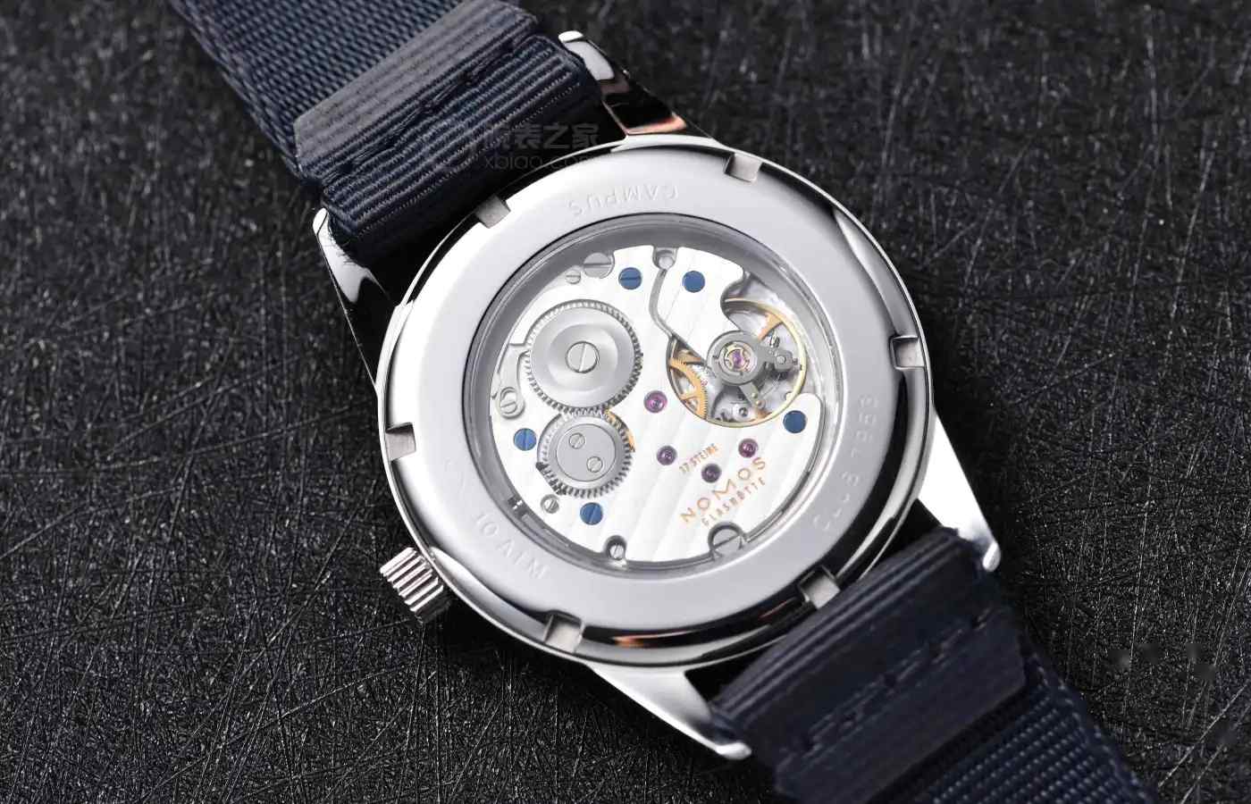 万元德表之光!NOMOS Club极简腕表,100米防水+自动机芯! | 奈斯探表 万元德表之光!NOMOS Club极简腕表,100米防水+自动机芯! | 奈斯探表
