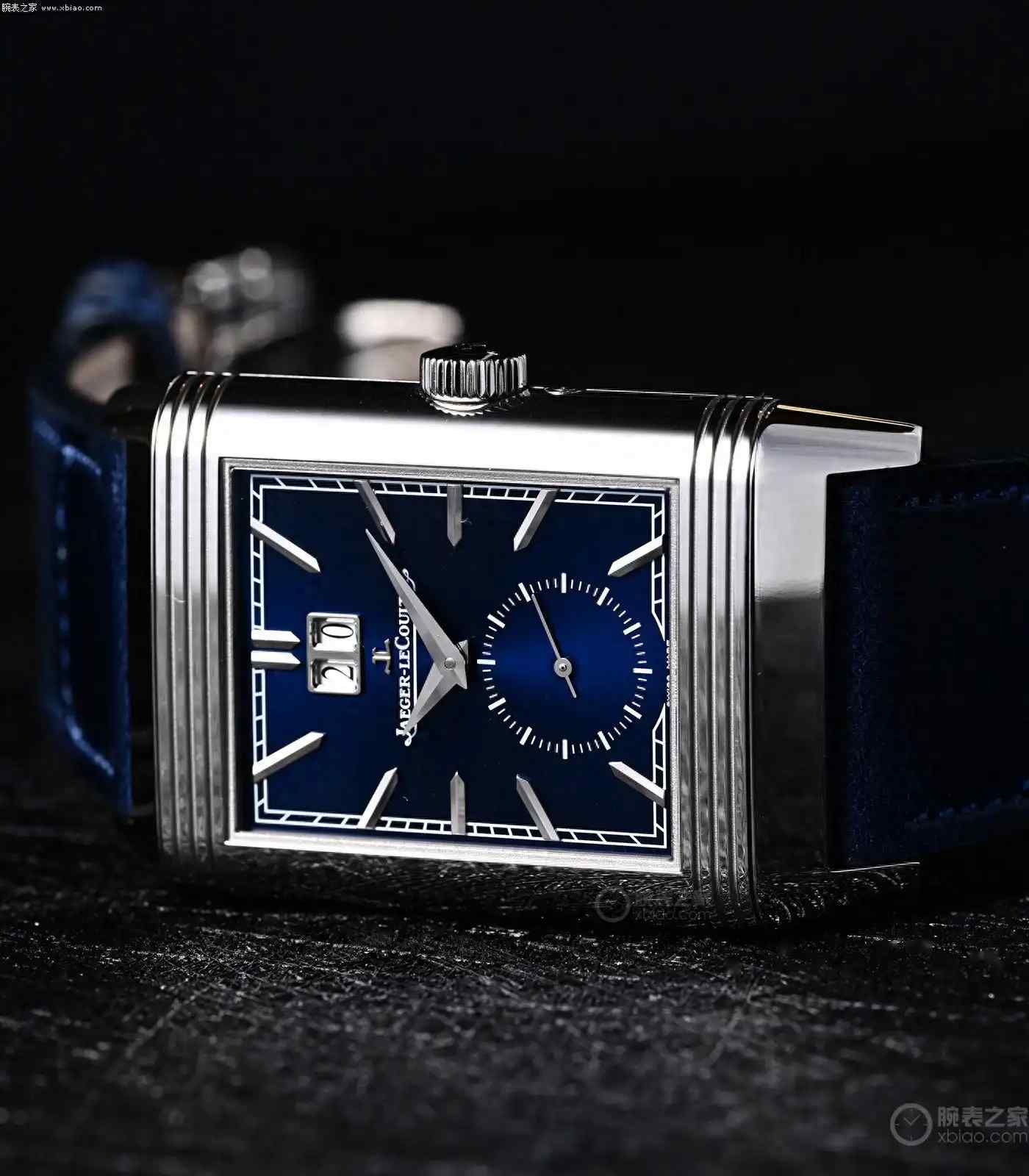 CEO私藏!积家2025最火翻转表,16万世界时神器曝光! | 奈斯探表 CEO私藏!积家2025最火翻转表,16万世界时神器曝光! | 奈斯探表