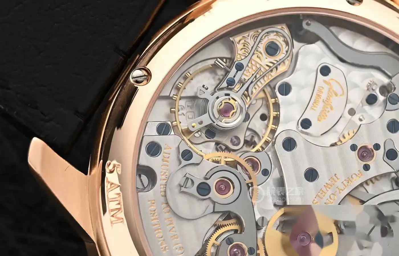 25万预算买什么表？这款格拉苏蒂偏心计时把德式美学玩到极致！ | 奈斯探表