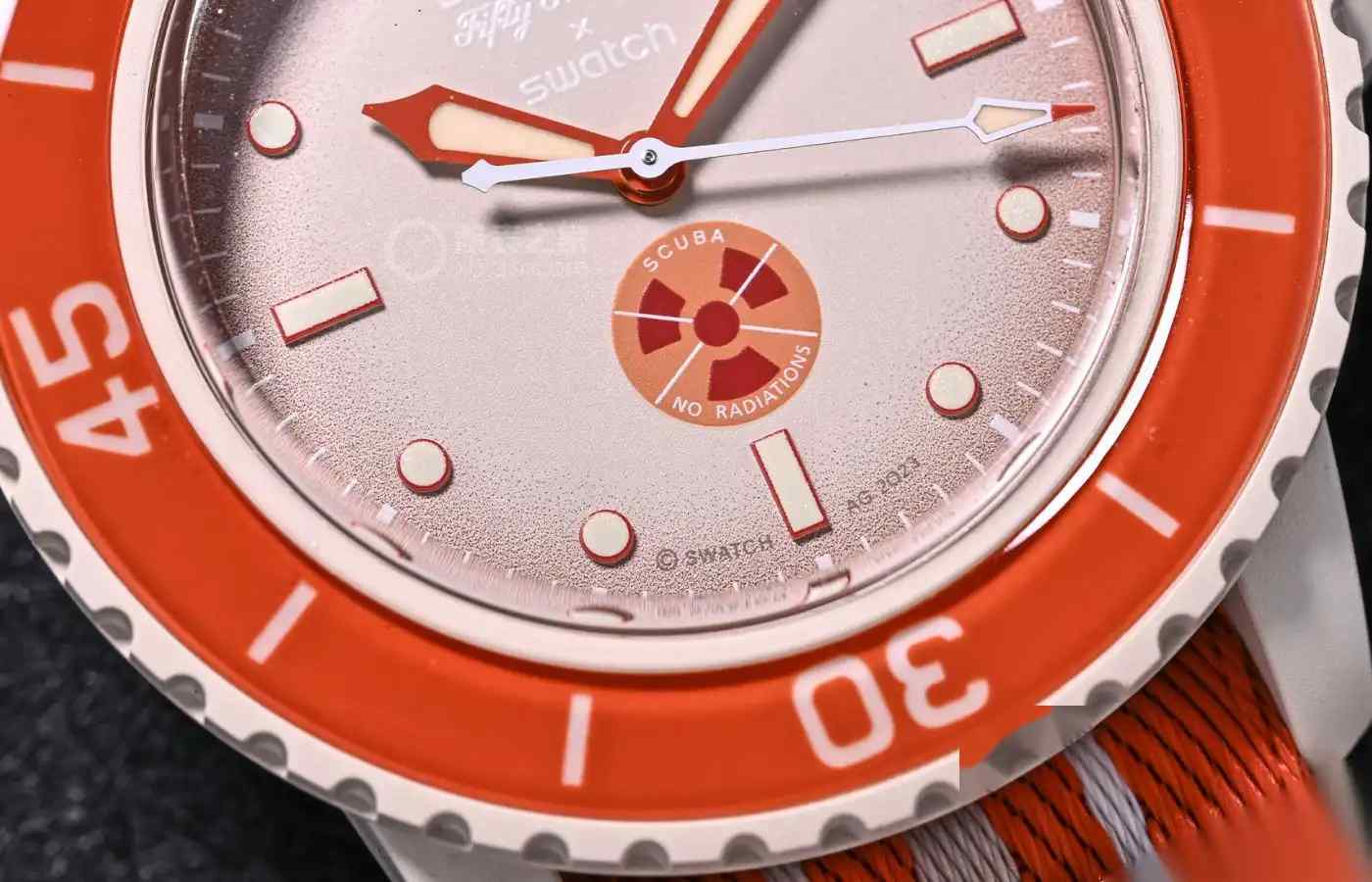 2025新色来袭!Swatch'碧波洋'深度评测,无历对称盘+改良表带值不值? | 奈斯探表 2025新色来袭!Swatch'碧波洋'深度评测,无历对称盘+改良表带值不值? | 奈斯探表