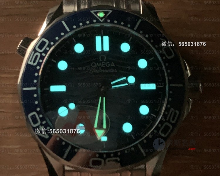 专柜同款冰蓝盘！VS厂海马300 75周年纪念版拆解，这渐变工艺太绝了！ | 奈斯探表