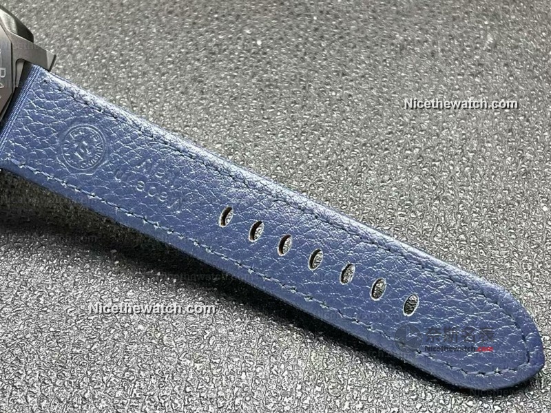 比原装还香？VS沛纳海2319深度拆解：P9010机芯+快拆表带，调日历方式一模一样！ | 奈斯探表