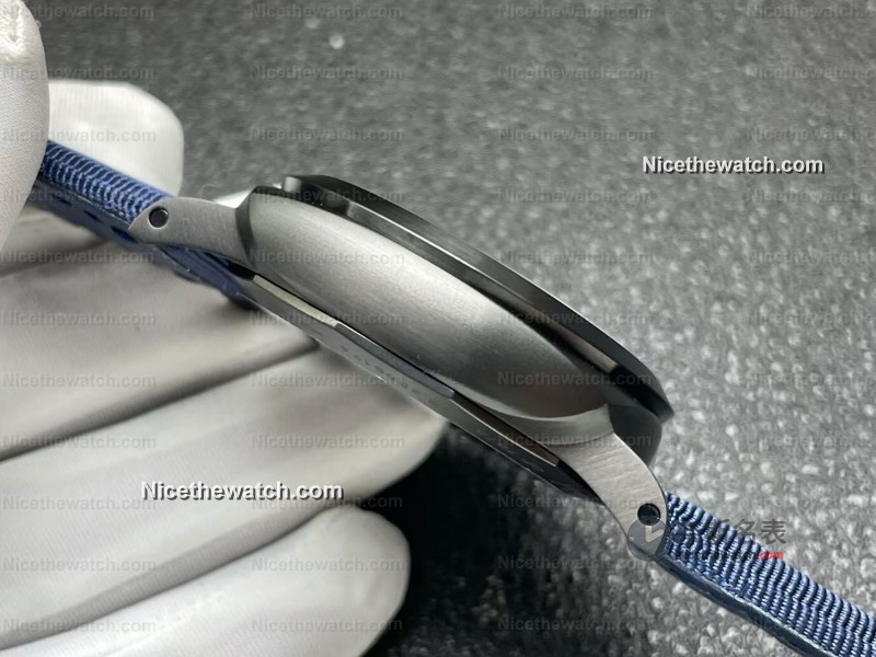 比原装还香？VS沛纳海2319深度拆解：P9010机芯+快拆表带，调日历方式一模一样！ | 奈斯探表