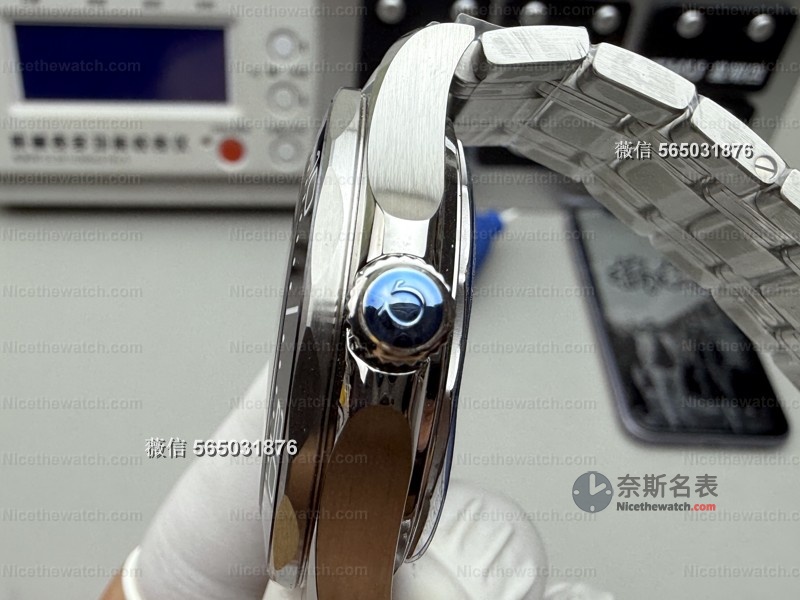 VS厂海马300V4版太狠了!一体8800机芯+双表带配置,稳定性直接封神! | 奈斯探表 VS厂海马300V4版太狠了!一体8800机芯+双表带配置,稳定性直接封神! | 奈斯探表