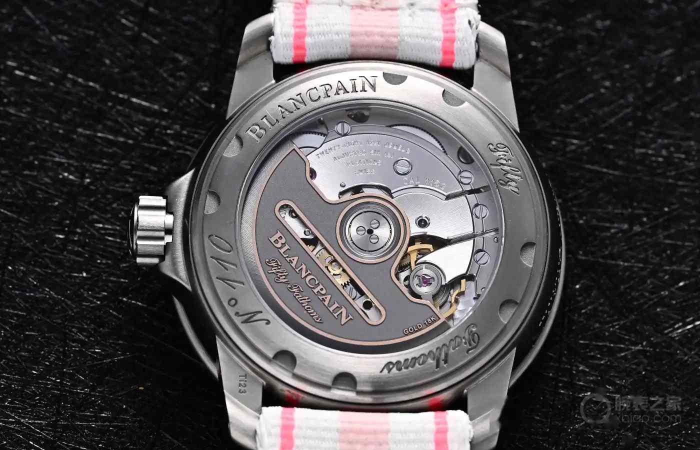 宝珀黑珍珠VS粉珍珠！女生的奢潮潜水表天花板，劳力士不香了？ | 奈斯探表