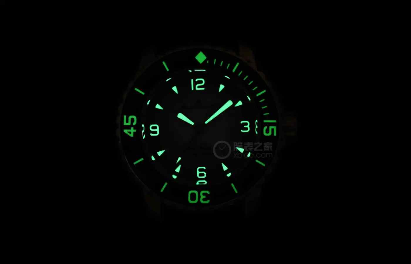 宝珀黑珍珠VS粉珍珠！女生的奢潮潜水表天花板，劳力士不香了？ | 奈斯探表