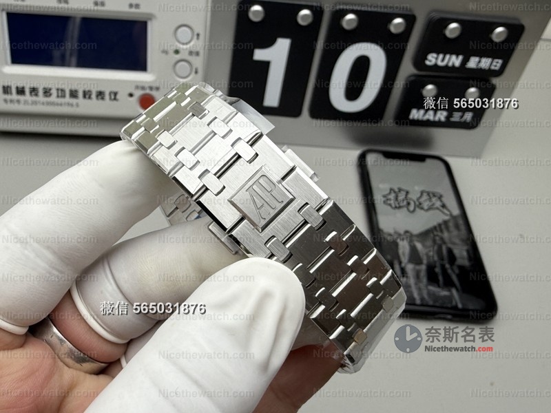 蓝面绿面都火疯了!APS钢王26240真飞返曝光,4401一体机芯太顶了,表友直呼“原厂级”! | 奈斯探表 蓝面绿面都火疯了!APS钢王26240真飞返曝光,4401一体机芯太顶了,表友直呼“原厂级”! | 奈斯探表