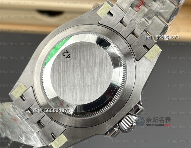 “皮蛋圈”杀疯了！VS厂新款格林尼治黑灰圈实测：丹东3285机芯+超薄壳型，复刻表也能薄到犯规！ | 奈斯探表