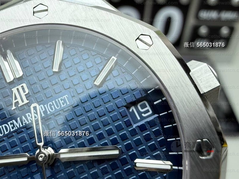 APS爱彼15500V3真实体验报告:3k内戴出15万质感,值不值? | 奈斯探表 APS爱彼15500V3真实体验报告:3k内戴出15万质感,值不值? | 奈斯探表