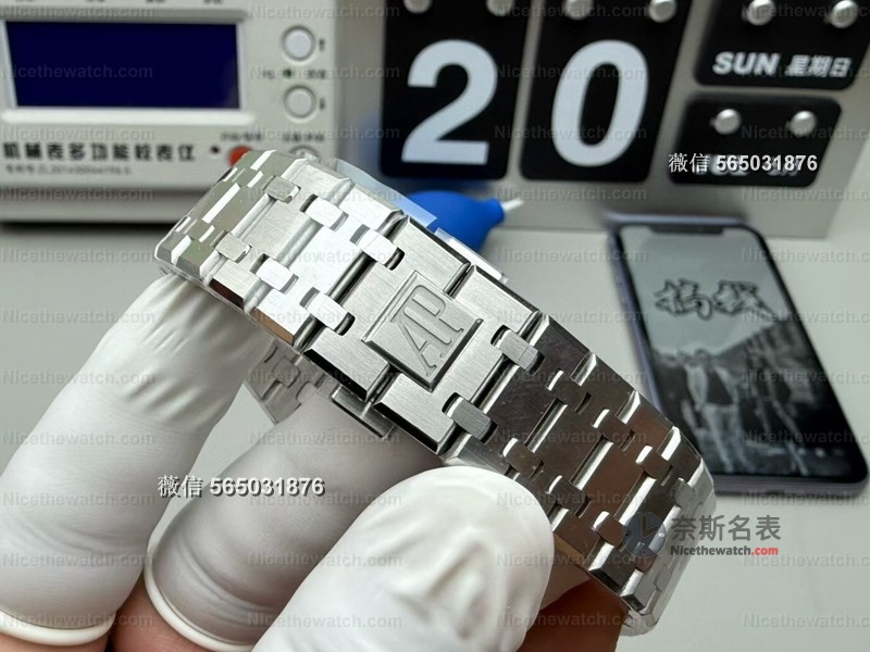 APS爱彼15500V3真实体验报告:3k内戴出15万质感,值不值? | 奈斯探表 APS爱彼15500V3真实体验报告:3k内戴出15万质感,值不值? | 奈斯探表