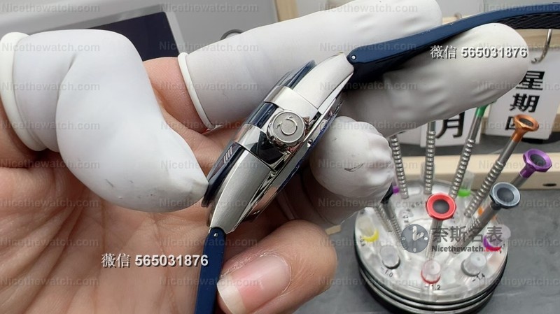 别再被“8900”骗了!我戴了半年的VS厂五代星座,靠这3招识破99%假货 | 奈斯探表 别再被“8900”骗了!我戴了半年的VS厂五代星座,靠这3招识破99%假货 | 奈斯探表