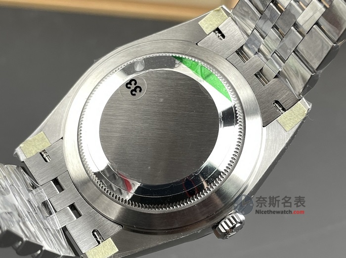 灰盘才是真王者！VS厂劳力士灰日志实测：丹东3235稳到离谱，上手被同事追着问链接！ | 奈斯探表