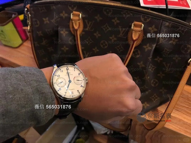 【真实佩戴30天后我决定回购】ZF厂万国葡七白面蓝针，复刻表界的“天花板”长什么样？ | 奈斯探表