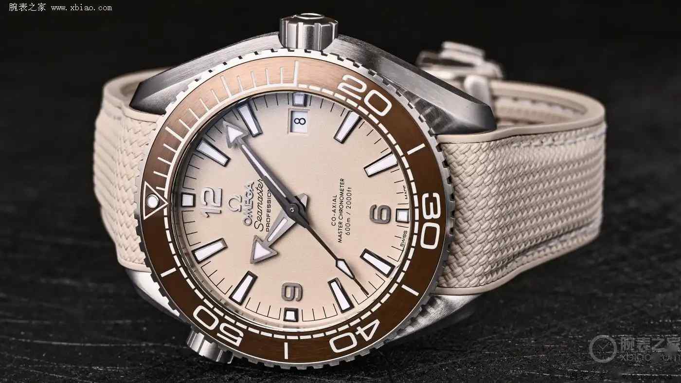 拒绝撞表！欧米茄这款米色海马潜水表，轻如羽毛却硬核到能深海抗磁 | 奈斯探表