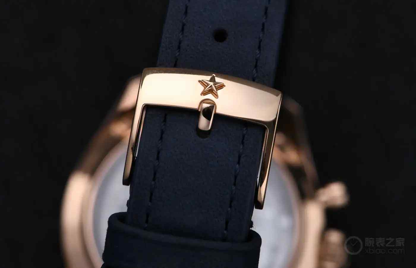 1969年传奇机芯重生！真力时三色计时盘竟暗藏透明秘境 | 奈斯探表