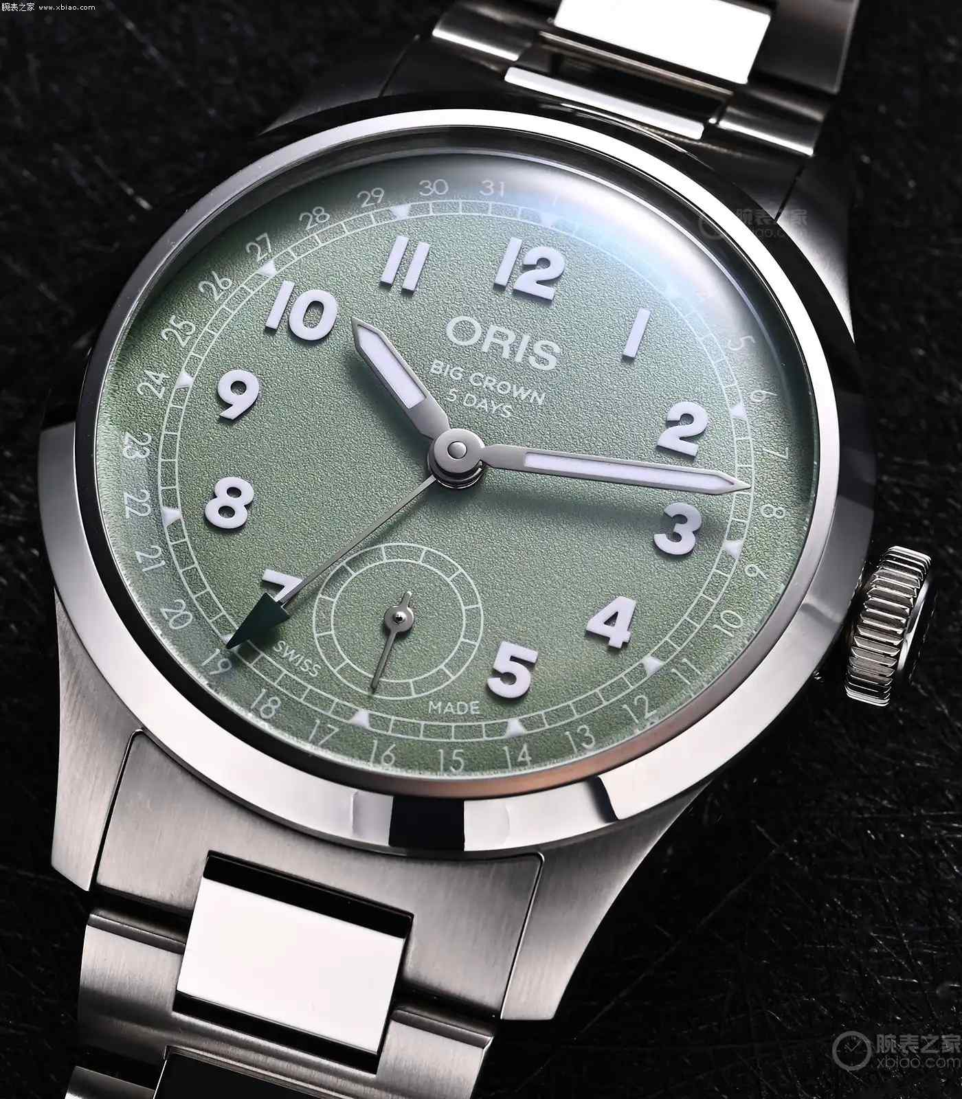 预算1万6怎么选？豪利时大表冠彩色盘腕表横评，这三款配色闭眼入 | 奈斯探表