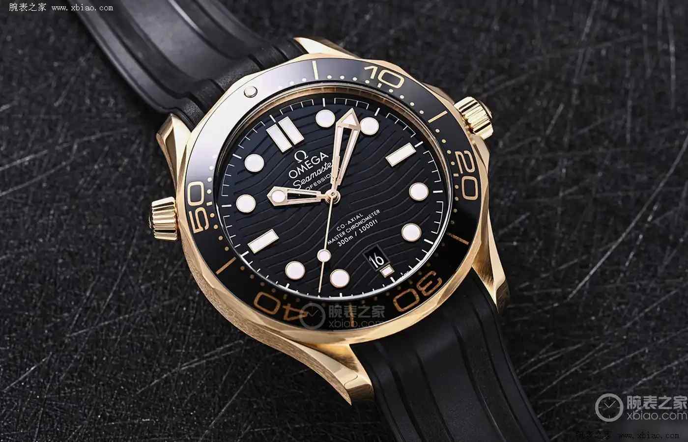 海马300和300米潜水表到底选哪个?一文看懂复古派vs007粉丝的终极对决! | 奈斯探表 海马300和300米潜水表到底选哪个?一文看懂复古派vs007粉丝的终极对决! | 奈斯探表