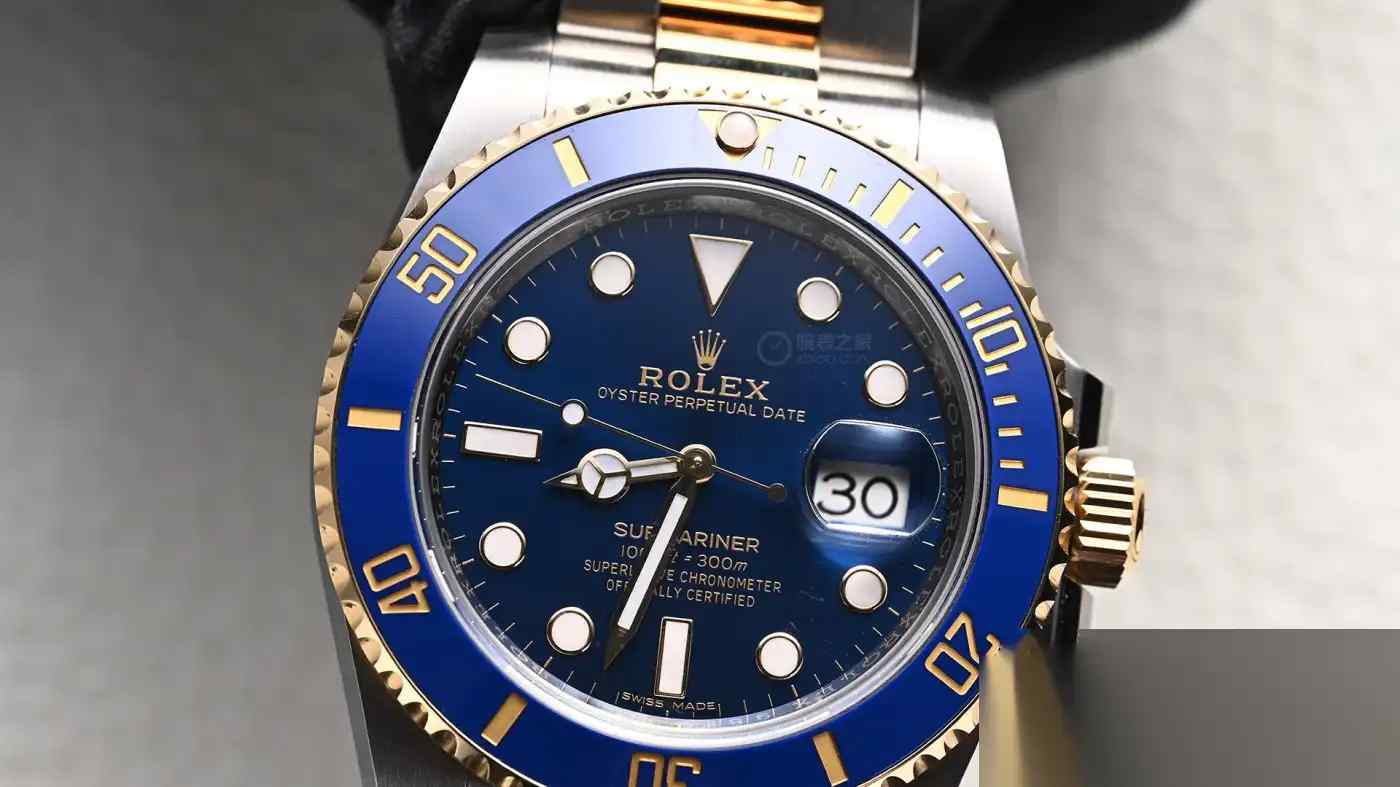 公价14万竟比绿水鬼更香？揭秘劳力士间金蓝水鬼的六大心动理由 | 奈斯探表
