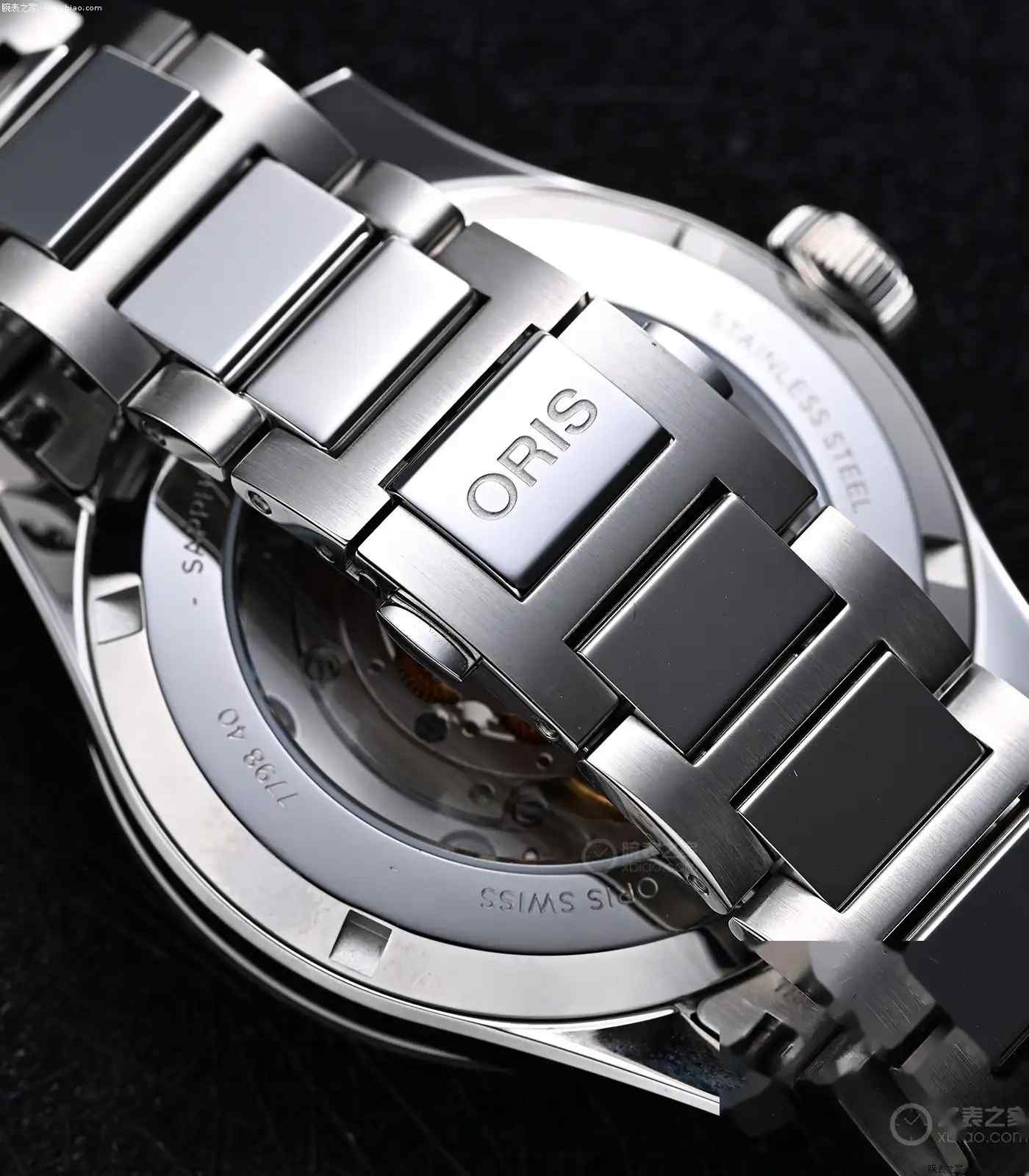 预算1万6怎么选？豪利时大表冠彩色盘腕表横评，这三款配色闭眼入 | 奈斯探表