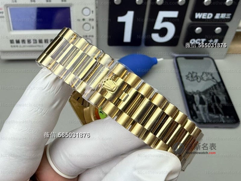 专柜同款沉甸手感!QF新品烟熏绿DD36mm开箱,158克配重告别轻飘飘仿品 | 奈斯探表 专柜同款沉甸手感!QF新品烟熏绿DD36mm开箱,158克配重告别轻飘飘仿品 | 奈斯探表