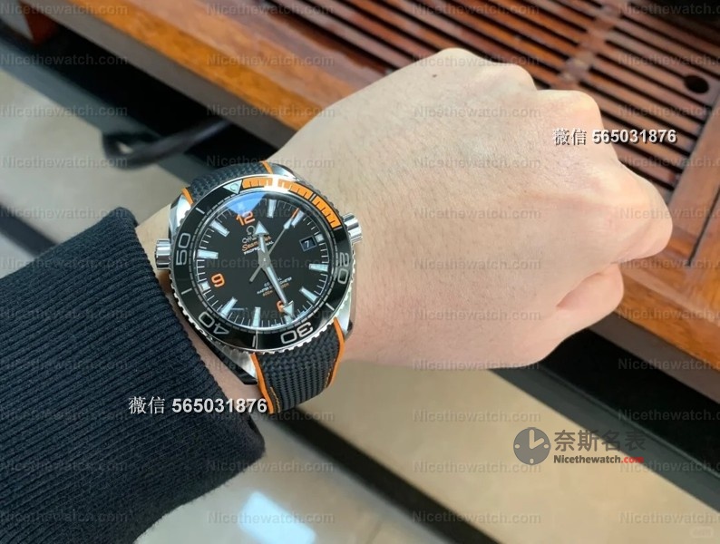 橙圈也能高度还原？VS厂欧米茄四分之一橙实测：连8900机芯都复刻到位！ | 奈斯探表