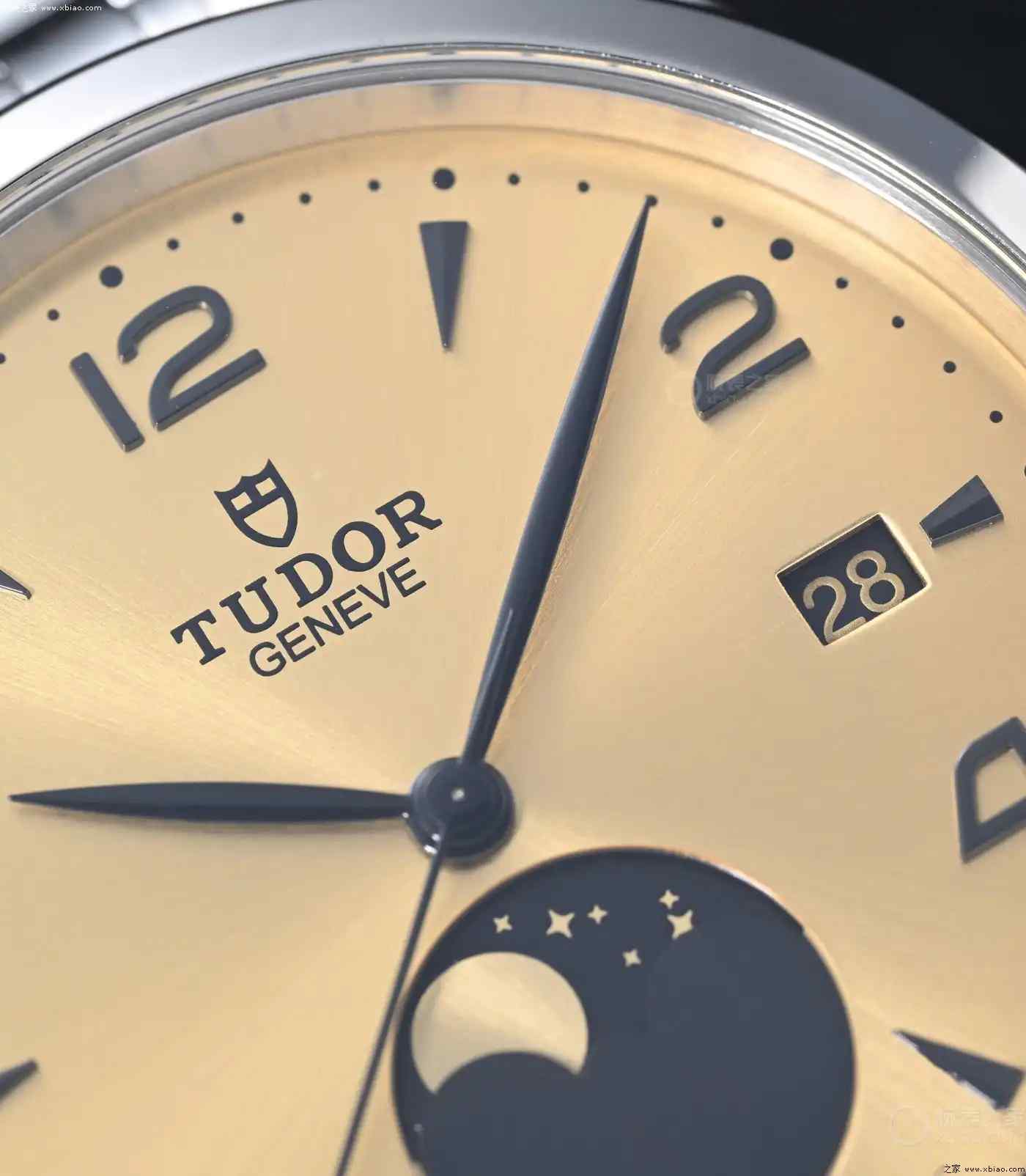 周杰伦亲自带货!帝舵首款月相表来袭,2万出头把“中秋明月”戴手上 | 奈斯探表 周杰伦亲自带货!帝舵首款月相表来袭,2万出头把“中秋明月”戴手上 | 奈斯探表