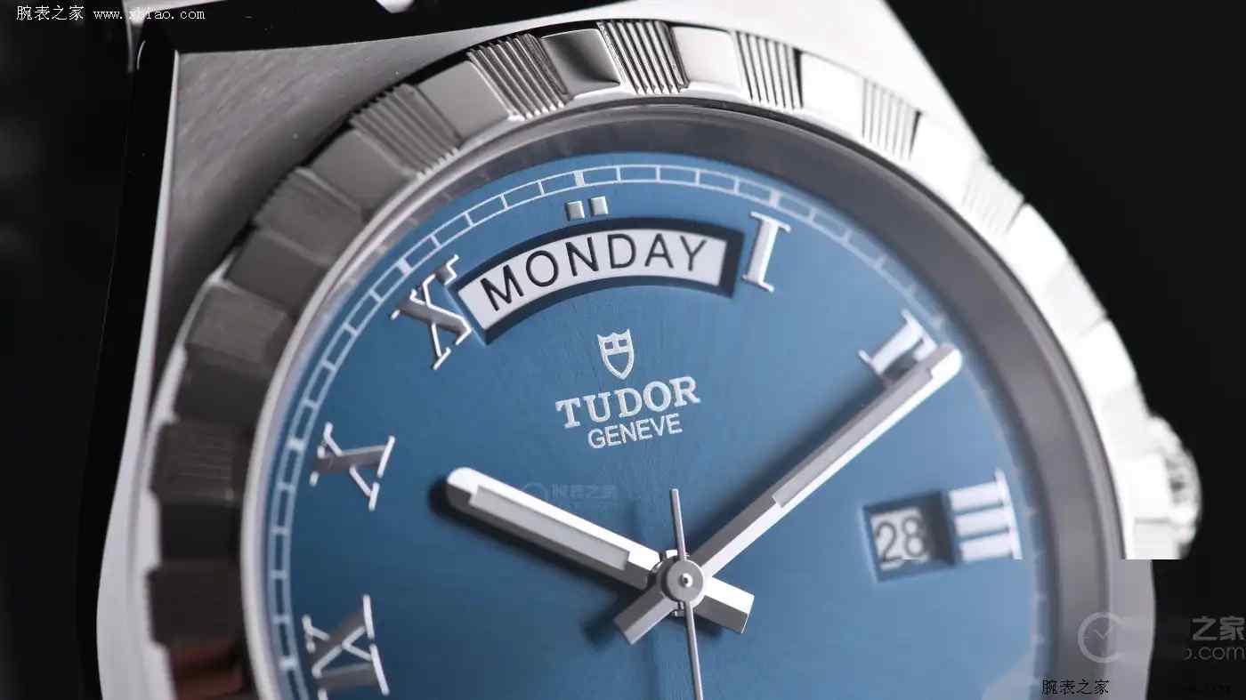 价格差20倍！劳力士陆使型VS帝舵皇家，豪华运动表亲兄弟终极对决 | 奈斯探表