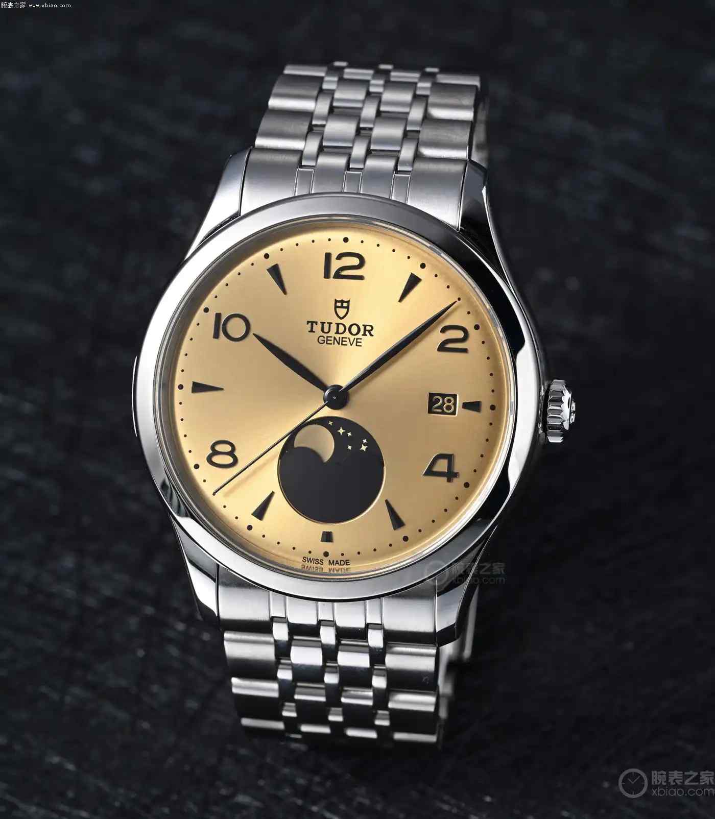 周杰伦亲自带货!帝舵首款月相表来袭,2万出头把“中秋明月”戴手上 | 奈斯探表 周杰伦亲自带货!帝舵首款月相表来袭,2万出头把“中秋明月”戴手上 | 奈斯探表