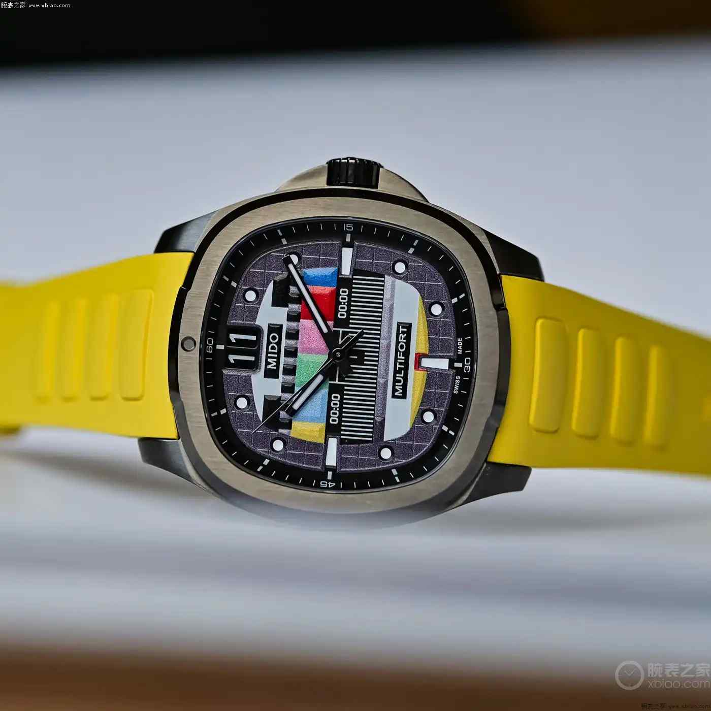 像素美学颠覆传统！美度舵手TV大日历S02特别版 配双色表带仅售千元 | 奈斯探表