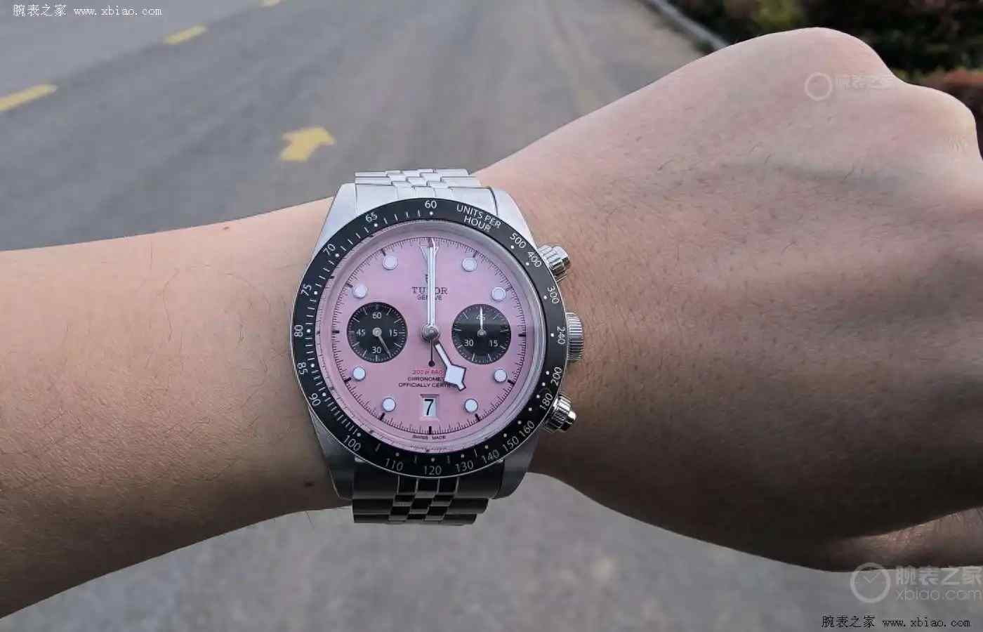 年轻人的第一只帝舵?碧湾计时型杰伦粉熊猫面多彩选择潮翻全场 | 奈斯探表 年轻人的第一只帝舵?碧湾计时型杰伦粉熊猫面多彩选择潮翻全场 | 奈斯探表